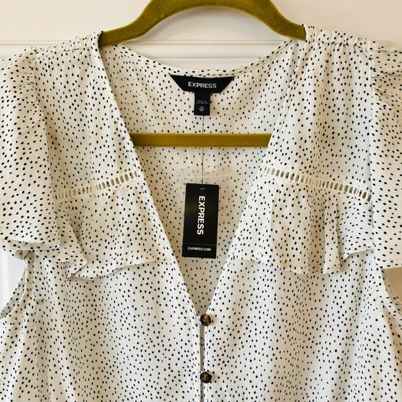 *NEW WITH TAGS* Polka Dot Flutter Sleeve Tie-Front Blouse by Express - Size XS - Picture 4 of 16